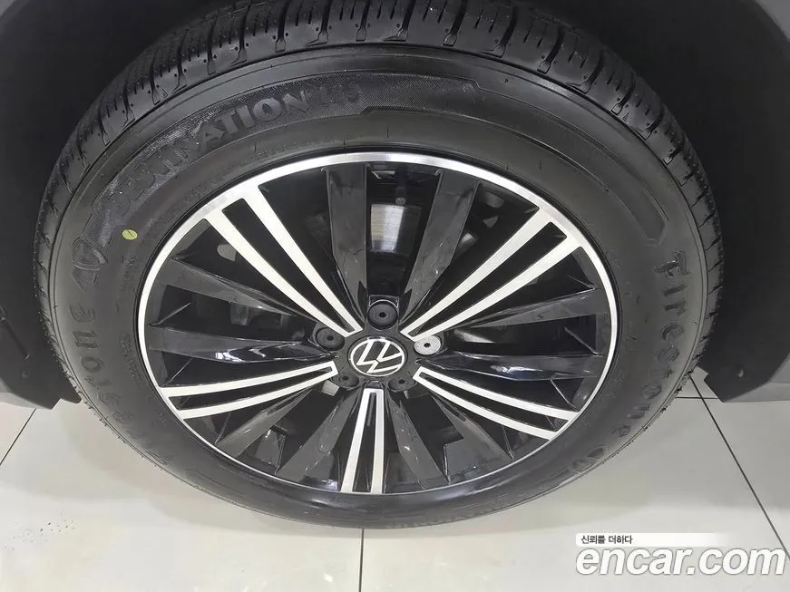Volkswagen Tiguan — фото 2