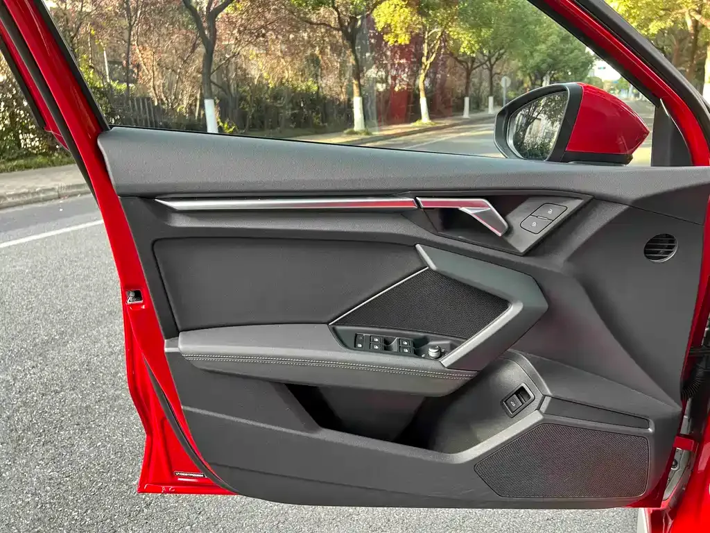 Audi A3 2023 из CN, фото 7