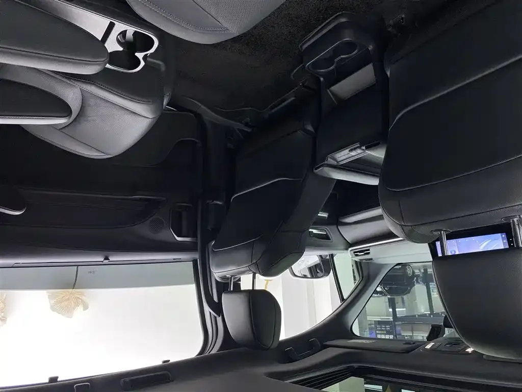 Toyota Sienna 2024 из CN, фото 4