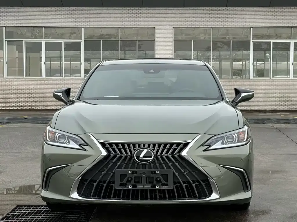 Lexus ES — фото 2