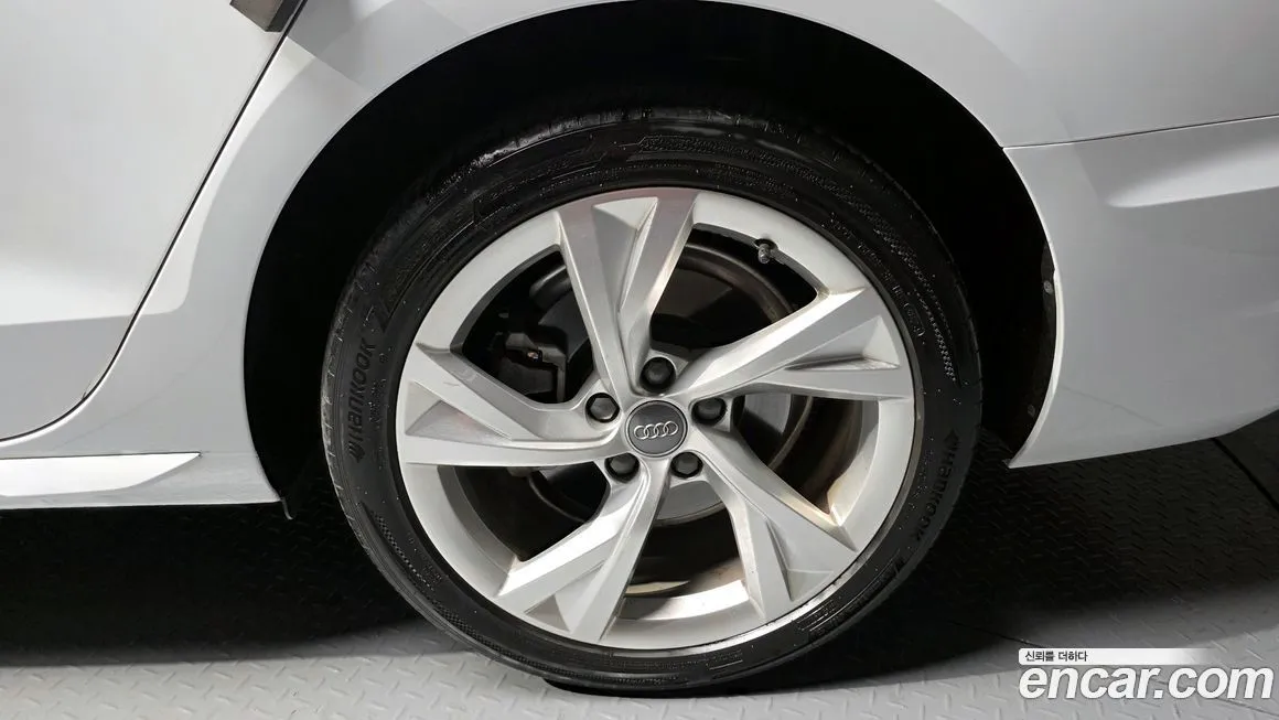 Audi A4 2021 из KR, фото 3