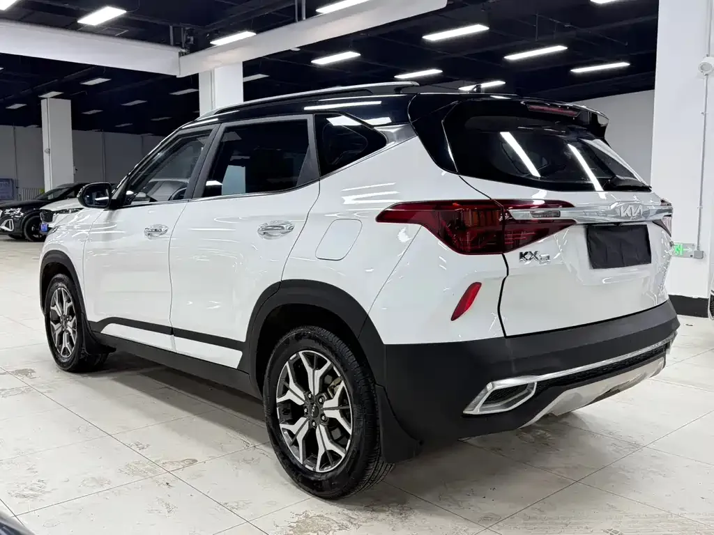 Kia KX3 2022 из CN, фото 5