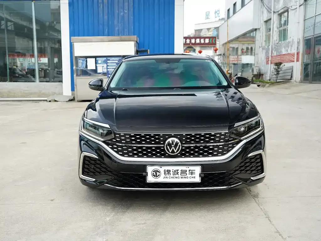 Volkswagen Passat 2023 из CN, фото 2