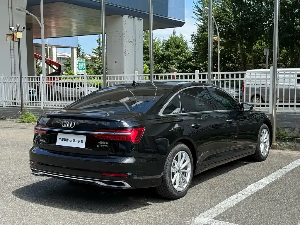 Audi A6L — фото 8