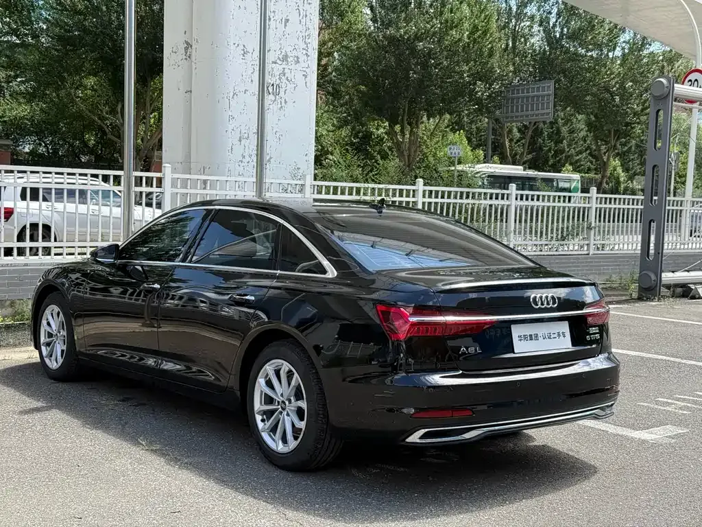 Audi A6L — фото 10