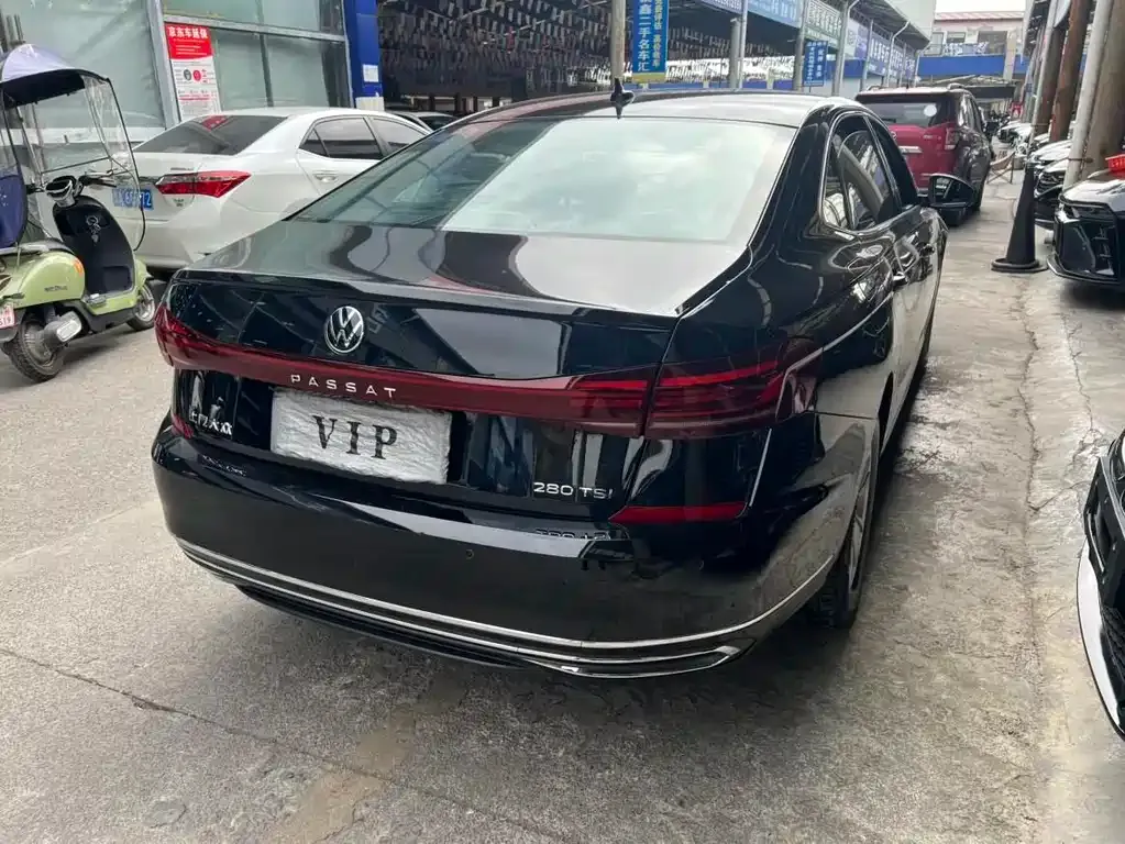 Volkswagen Passat — фото 6