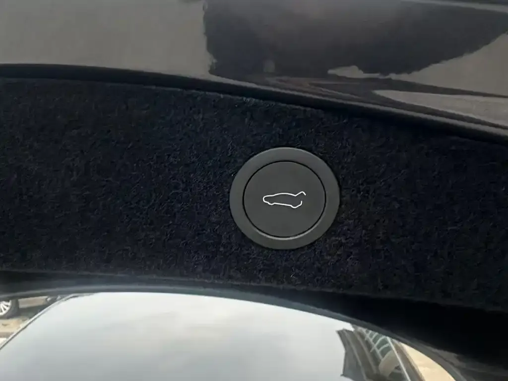 Tesla Model 3 — фото 2