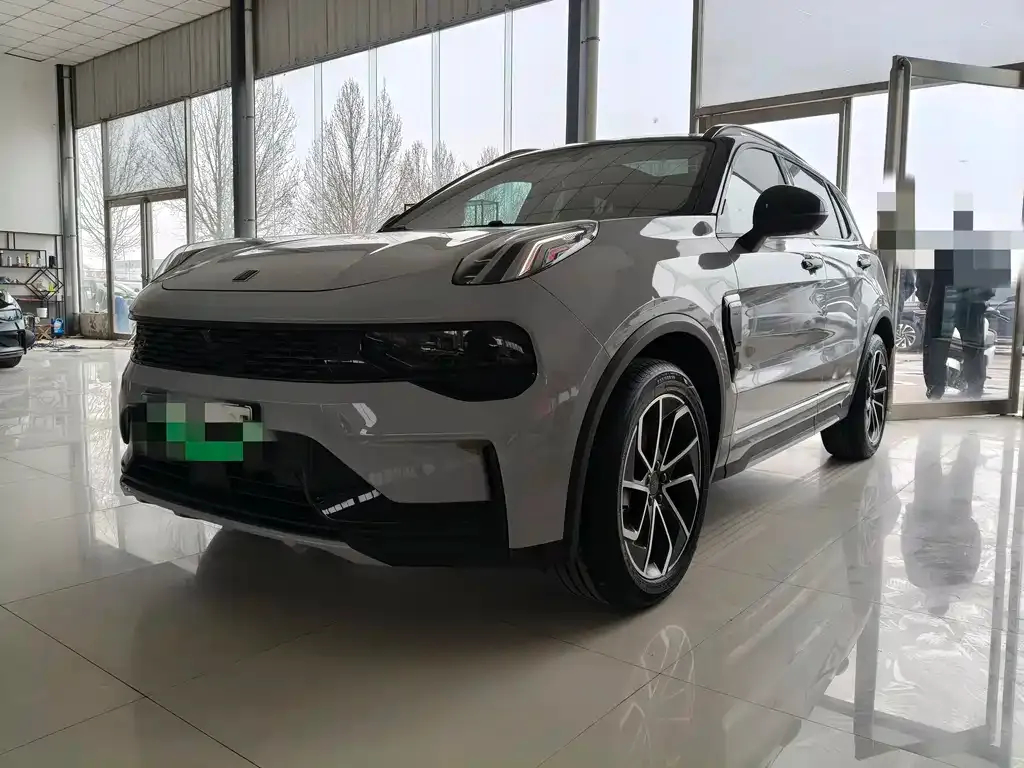 Lynk & Co 01