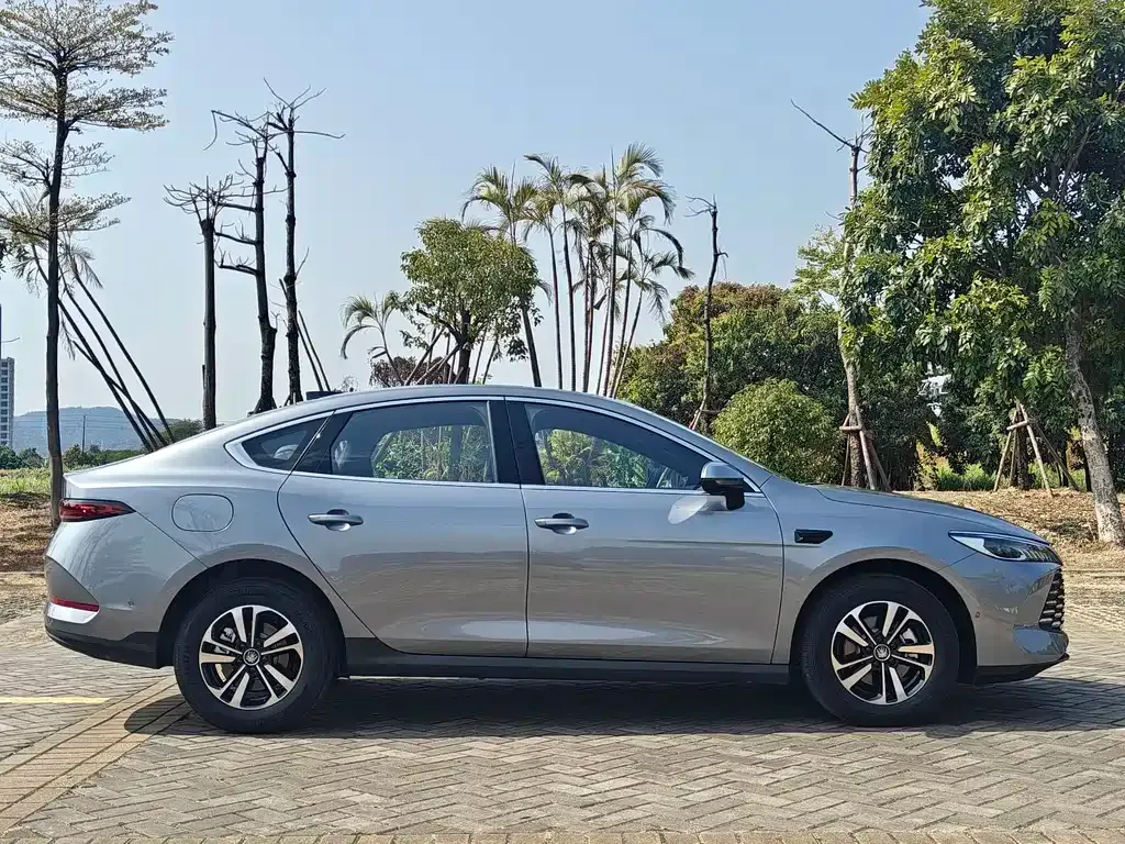 BYD Qin PLUS — фото 9