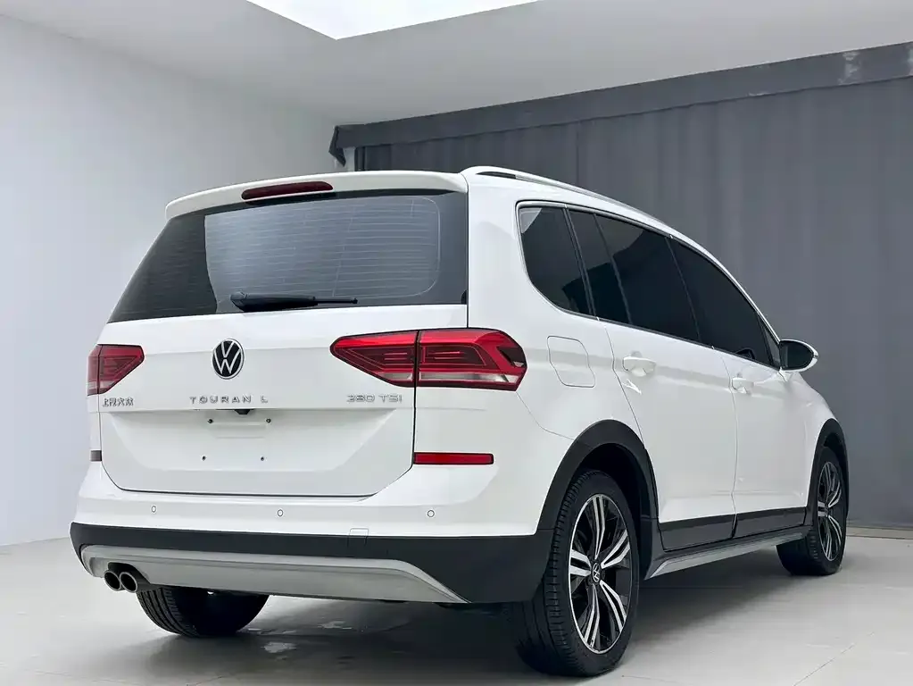 Volkswagen Touran — фото 5