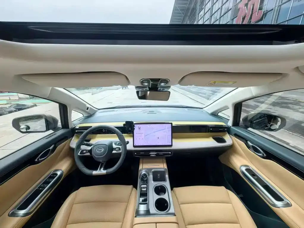 GAC Motor E8 Hybrid — фото 8