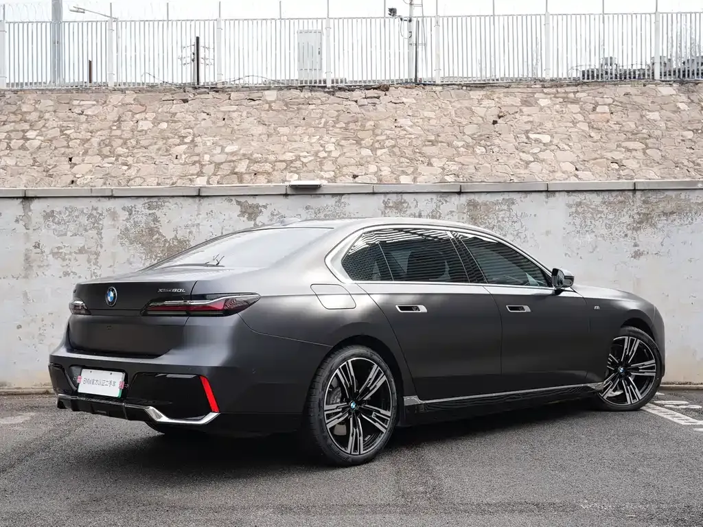 BMW i7 2025 из CN, фото 3