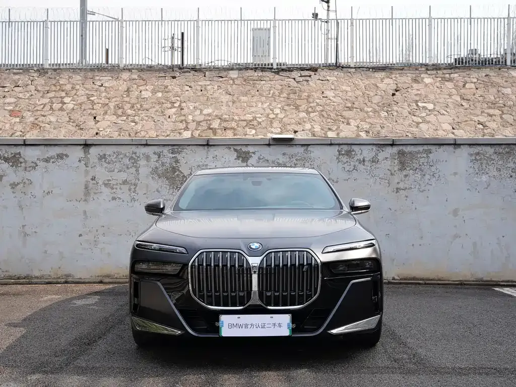 BMW i7 2025 из CN, фото 2