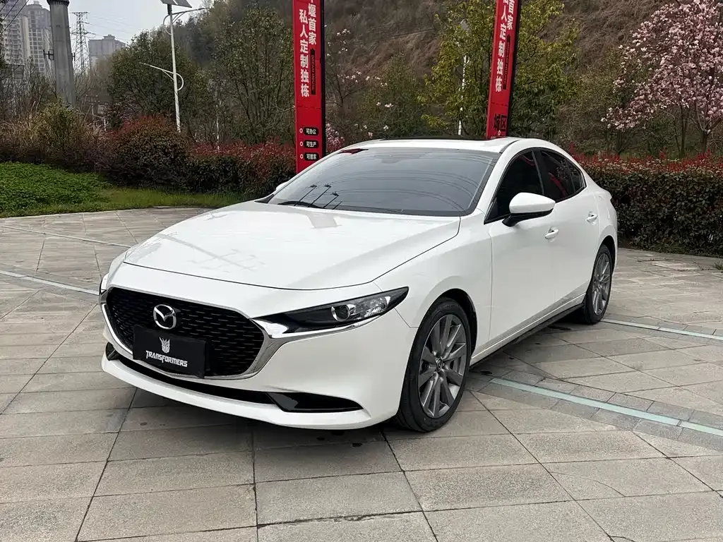 Mazda 3 Axela 2023 из CN, фото 1