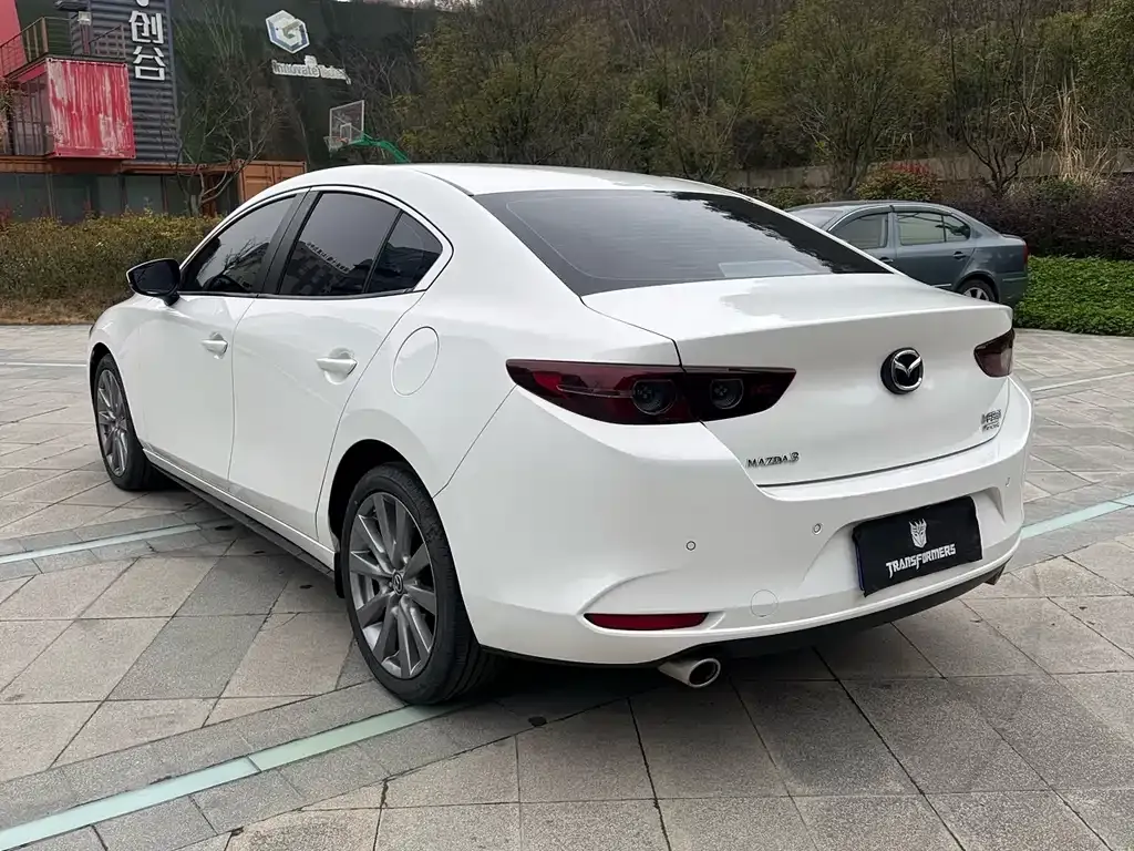 Mazda 3 Axela 2023 из CN, фото 4
