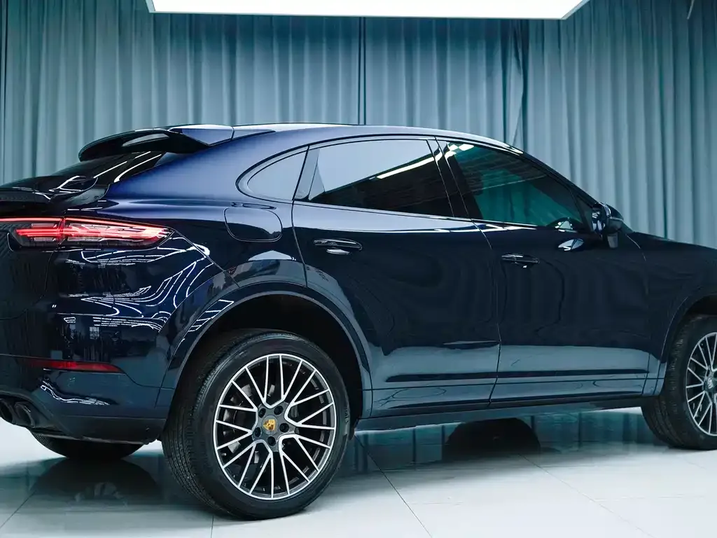 Porsche Cayenne — фото 10