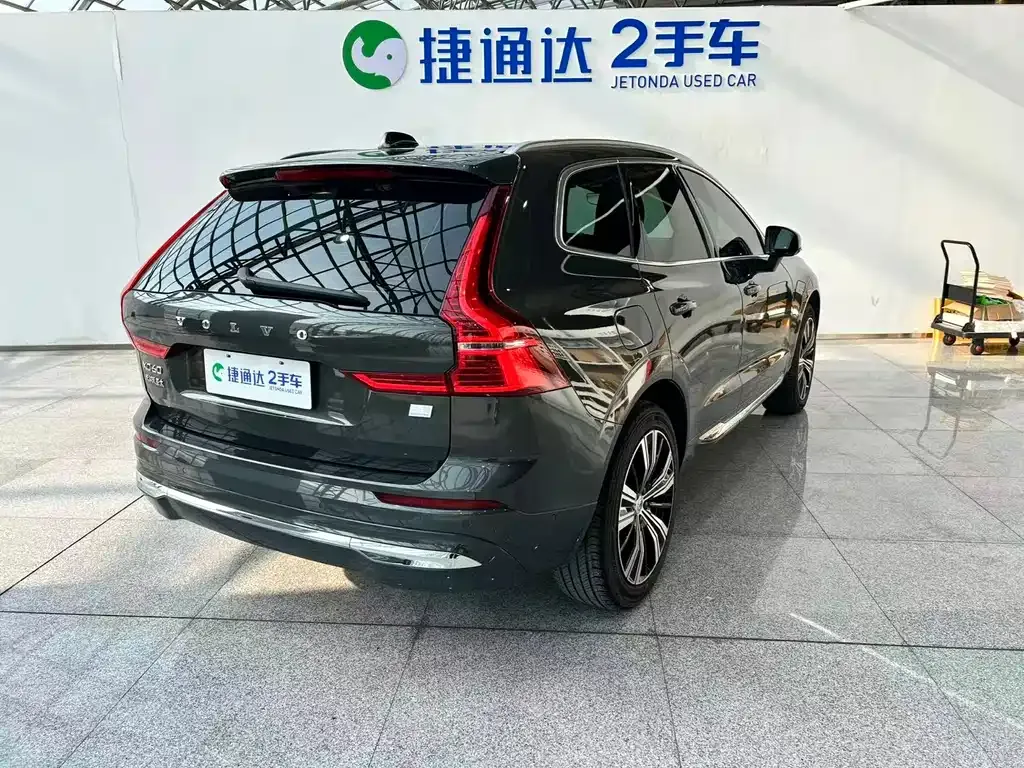 Volvo XC60 PHEV 2022 из CN, фото 3