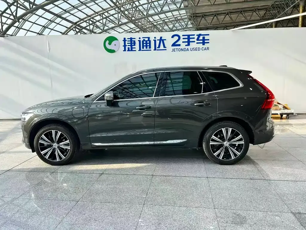 Volvo XC60 PHEV 2022 из CN, фото 8