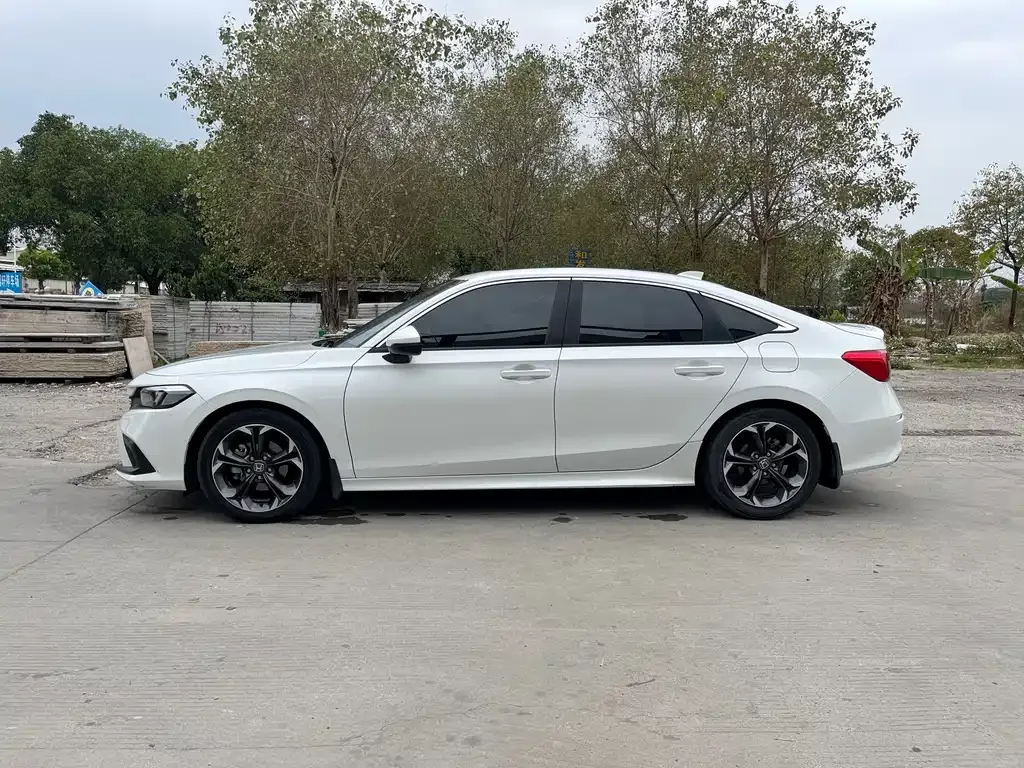 Honda Civic — фото 8