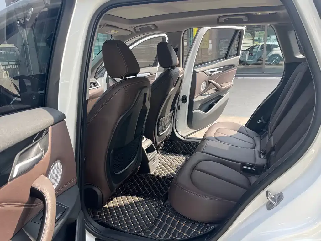 BMW X1 2022 из CN, фото 3