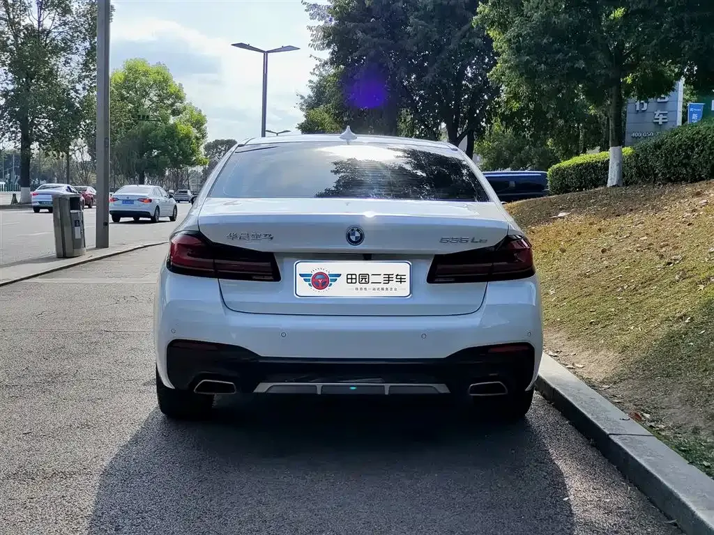 BMW 5 Series New Energy — фото 7