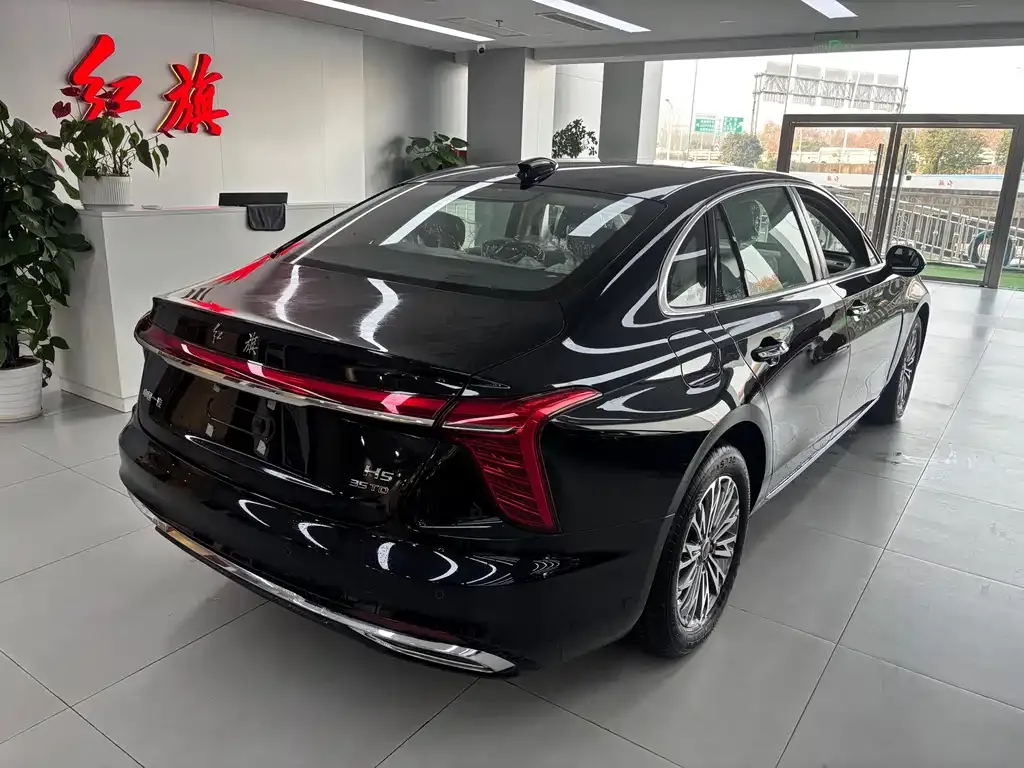 Hongqi H5 — фото 2
