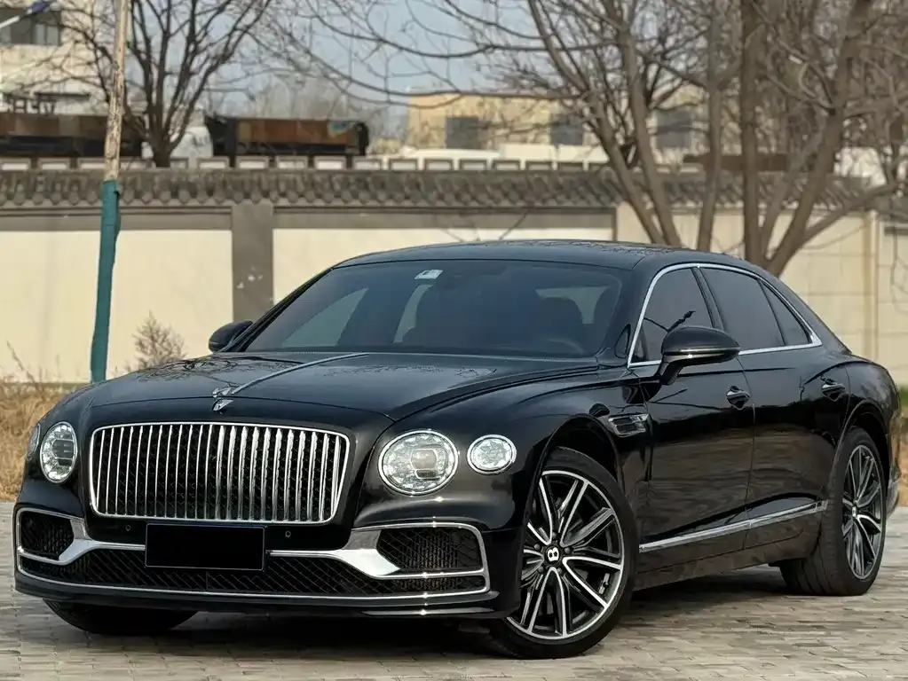 Bentley Flying Spur — фото 1