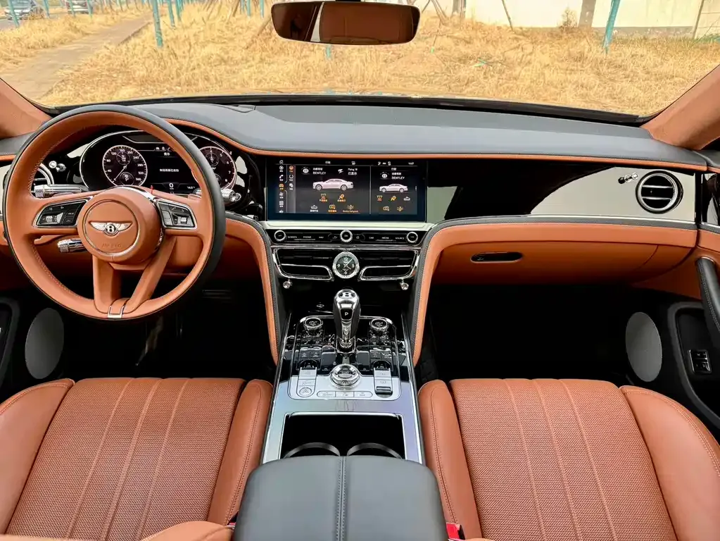 Bentley Flying Spur — фото 7