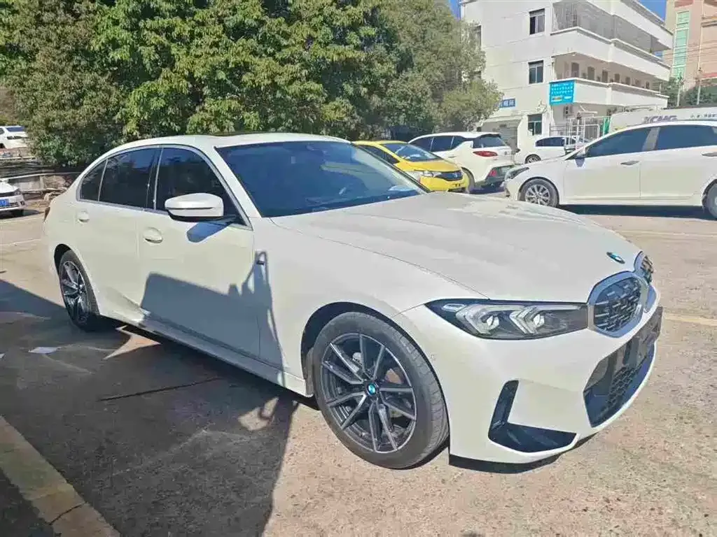 BMW 3 Series 2023 из CN, фото 9