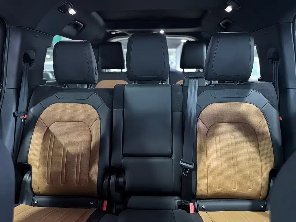 Land Rover Defender — фото 10