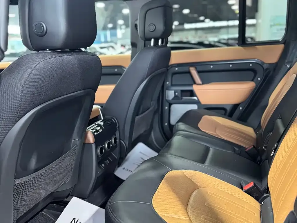 Land Rover Defender — фото 8