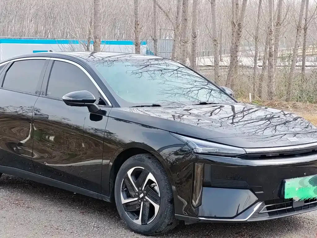 Geely Galaxy L6 — фото 10
