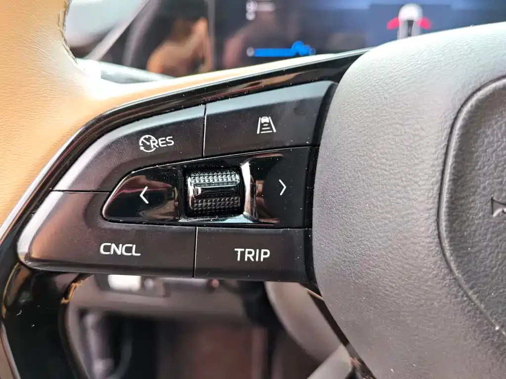 Geely Galaxy L6 — фото 3