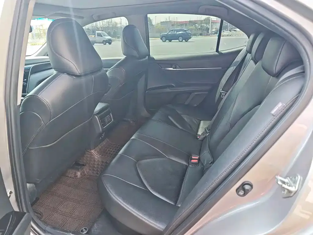 Toyota Camry 2021 из CN, фото 8