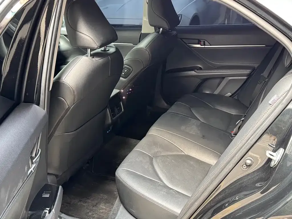 Toyota Camry 2023 из CN, фото 3