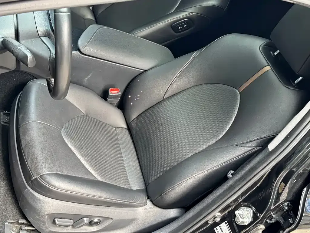 Toyota Camry 2023 из CN, фото 6