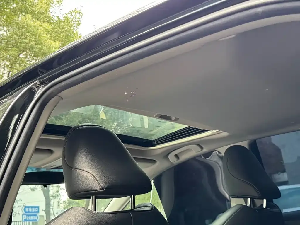 Toyota Camry 2023 из CN, фото 2