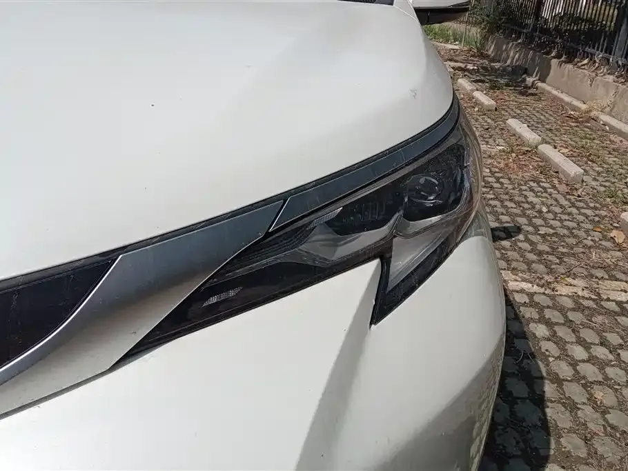Toyota Sienna 2025 из CN, фото 2