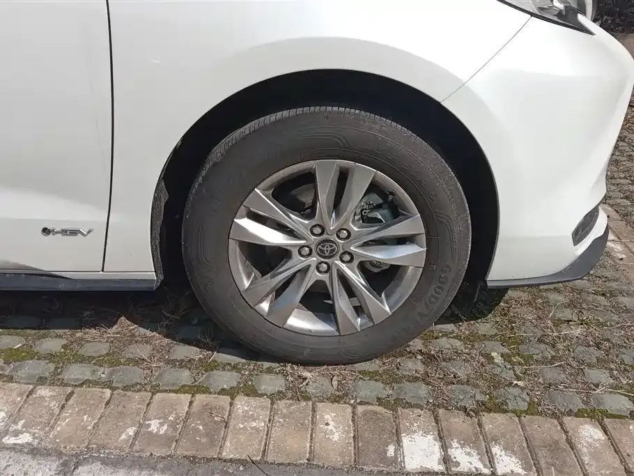 Toyota Sienna 2025 из CN, фото 10
