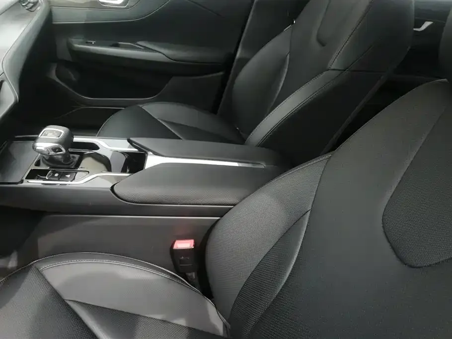 Hongqi E-QM5 2022 из CN, фото 10