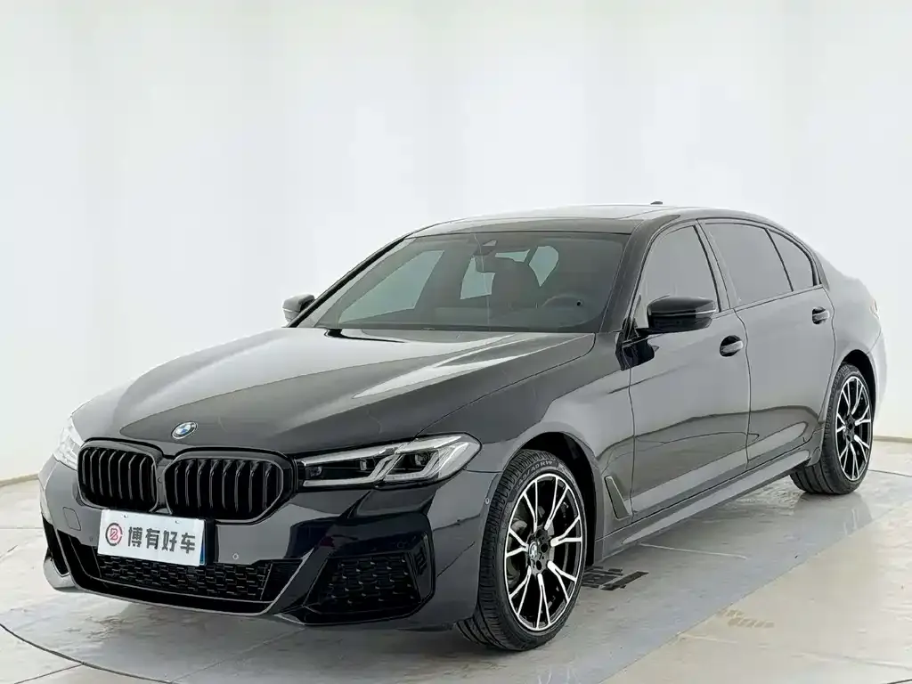 BMW 5 Series — фото 1