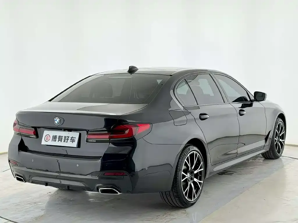 BMW 5 Series — фото 3