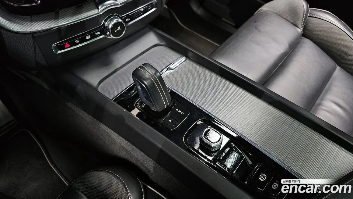 Volvo XC60 2021 из KR, фото 4