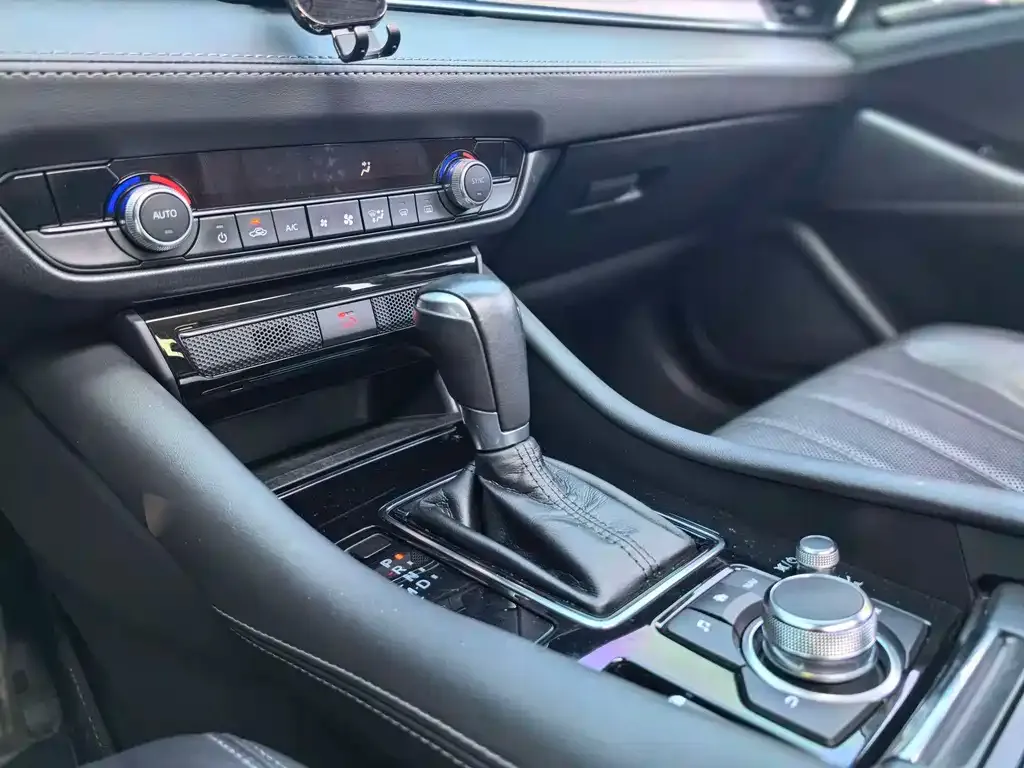 Mazda Atenza 2021 из CN, фото 4