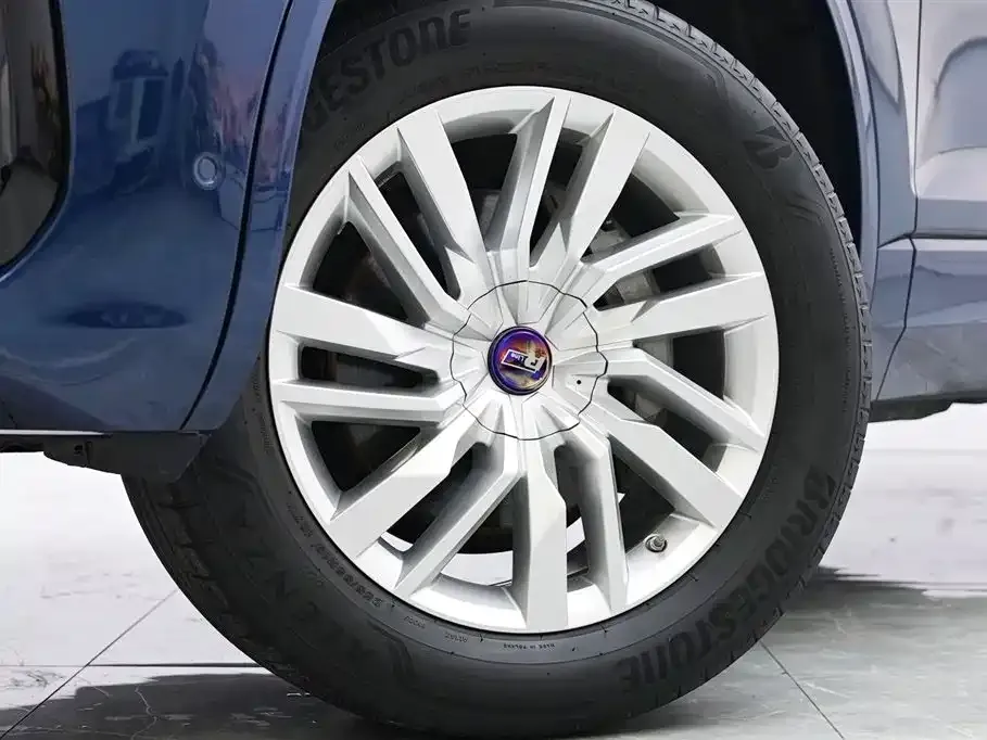 Volkswagen Touareg 2021 из CN, фото 10