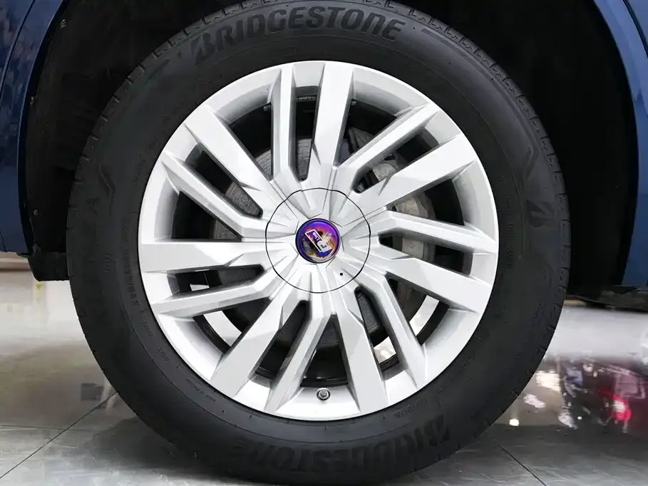 Volkswagen Touareg 2021 из CN, фото 3