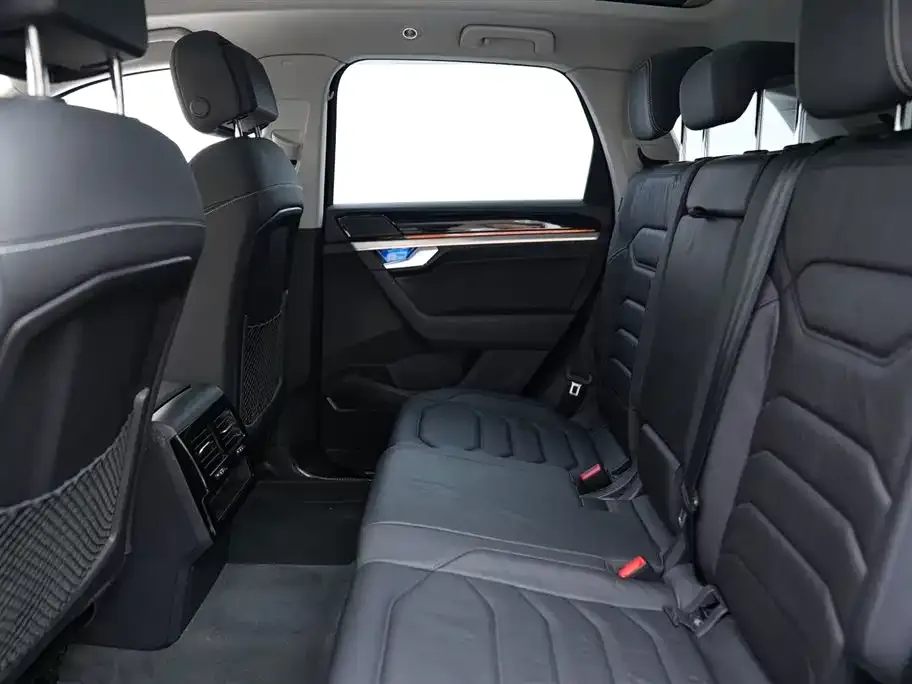 Volkswagen Touareg 2021 из CN, фото 7