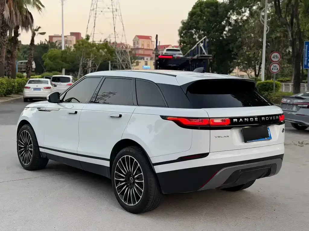 Land Rover Velar — фото 9