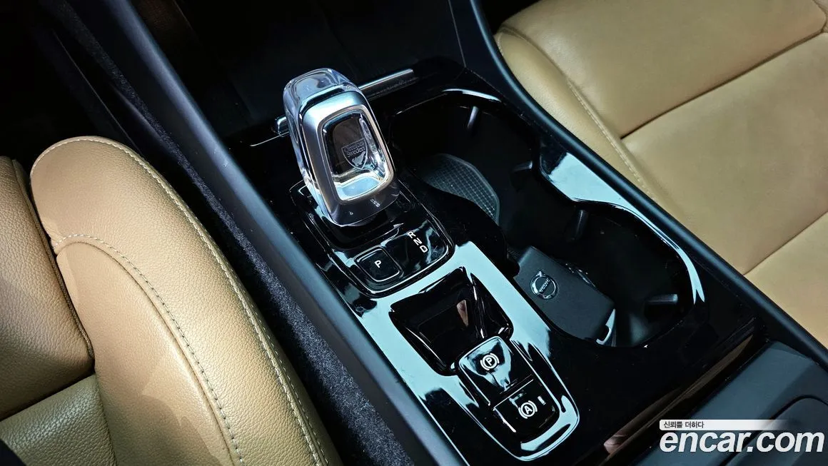 Volvo XC40 2021 из KR, фото 9