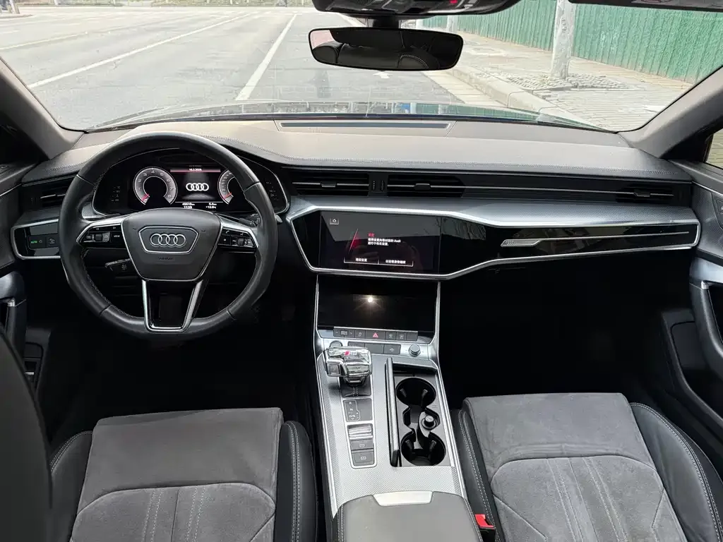 Audi A6L 2021 из CN, фото 7